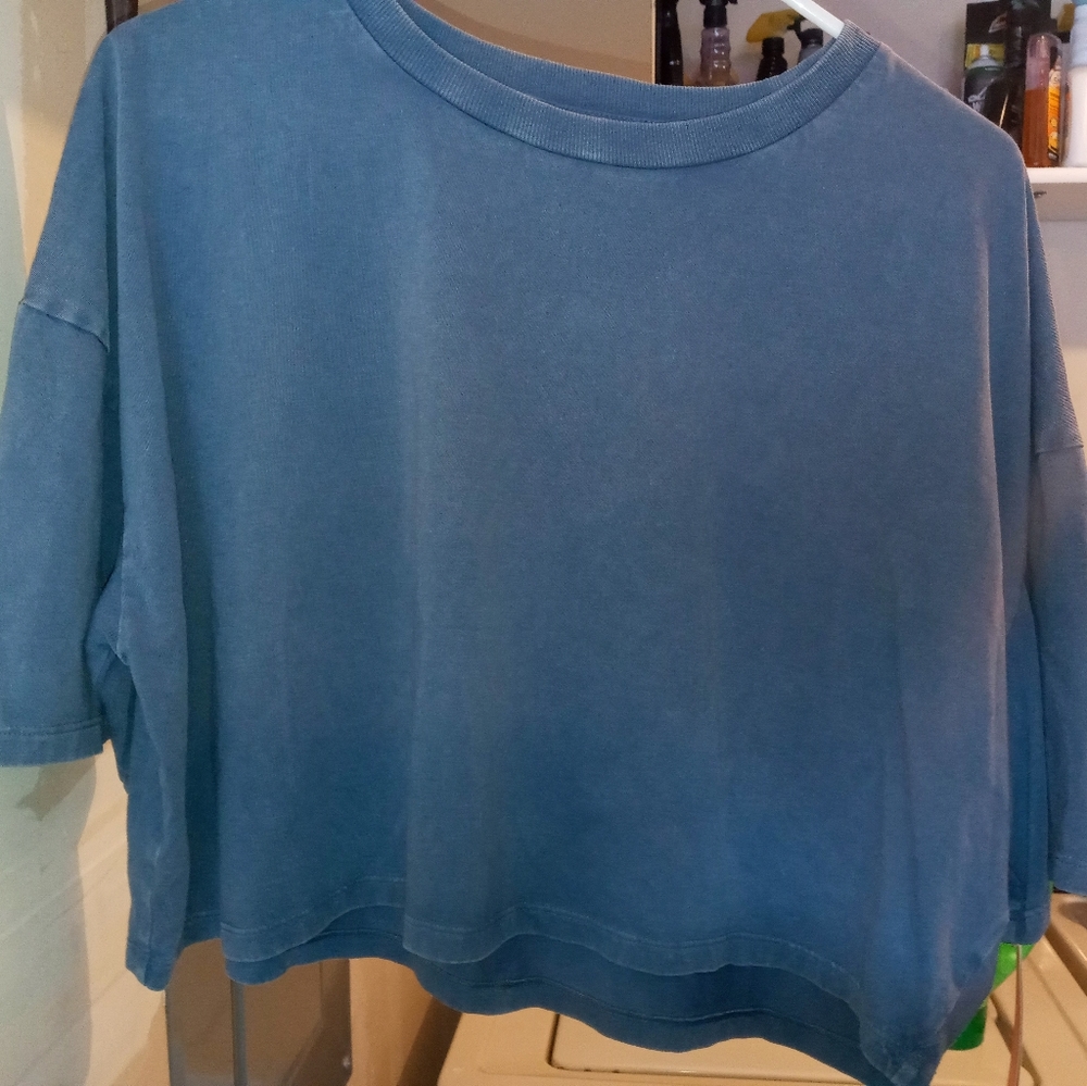 NWT Colsie Crop Top
